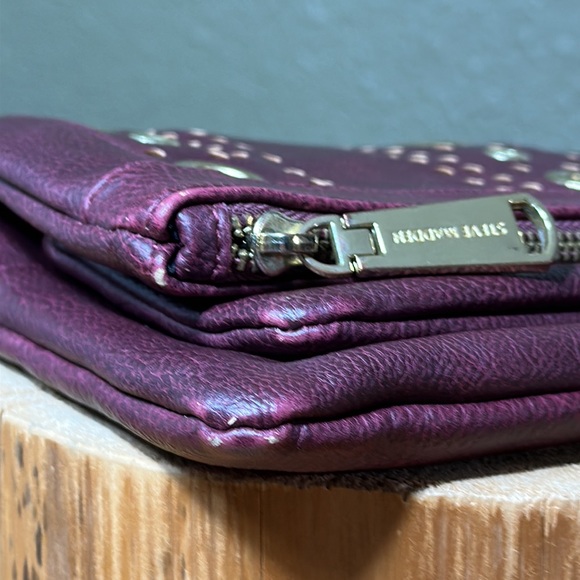 STEVE MADDEN Grommeted Crossbody - Picture 15 of 17